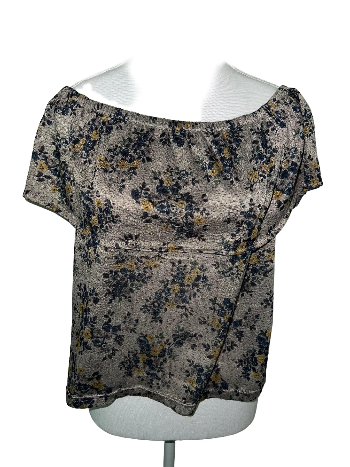 Chic Off-the-Shoulder Floral Top