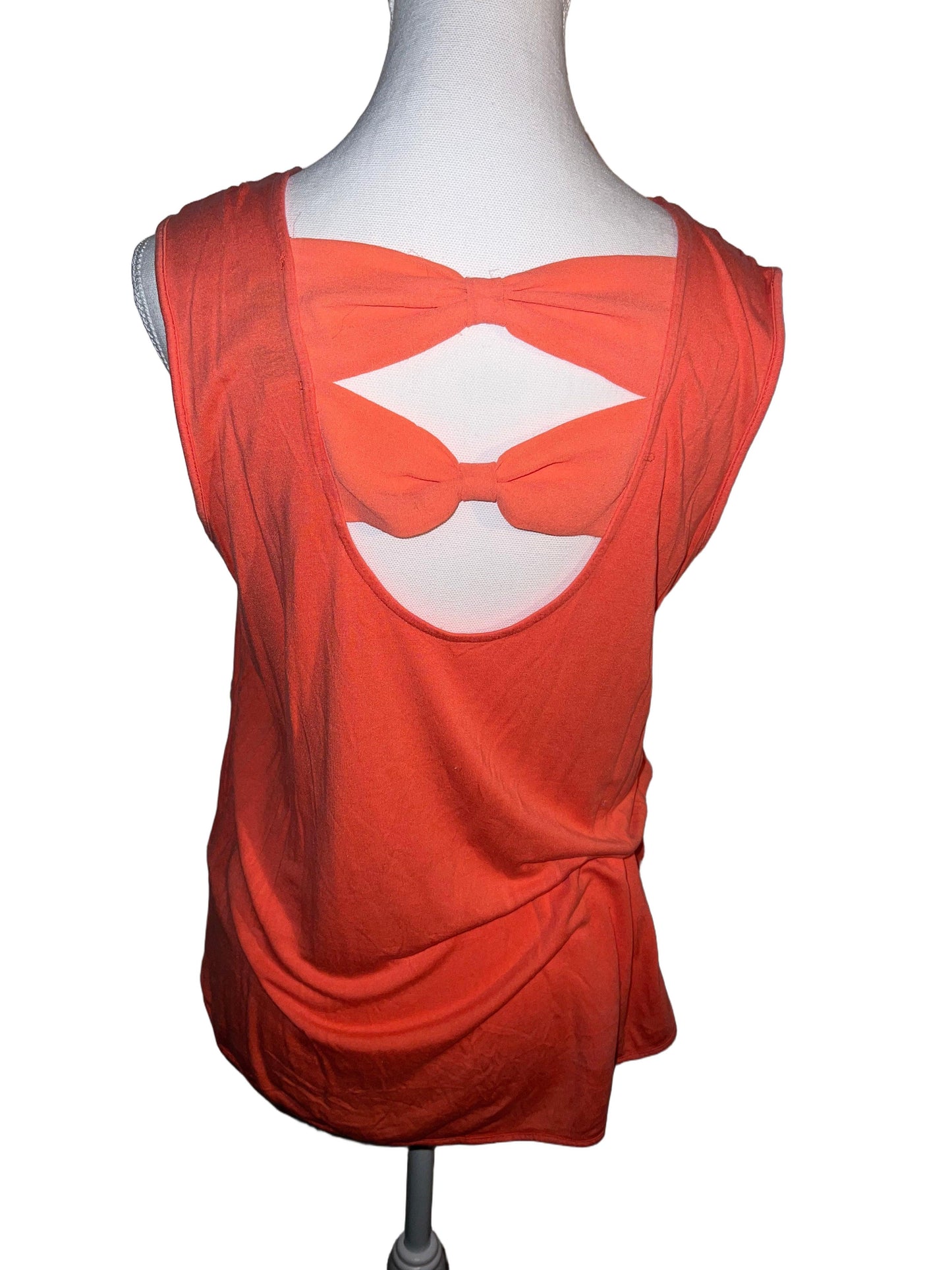 Bow-tie coral top