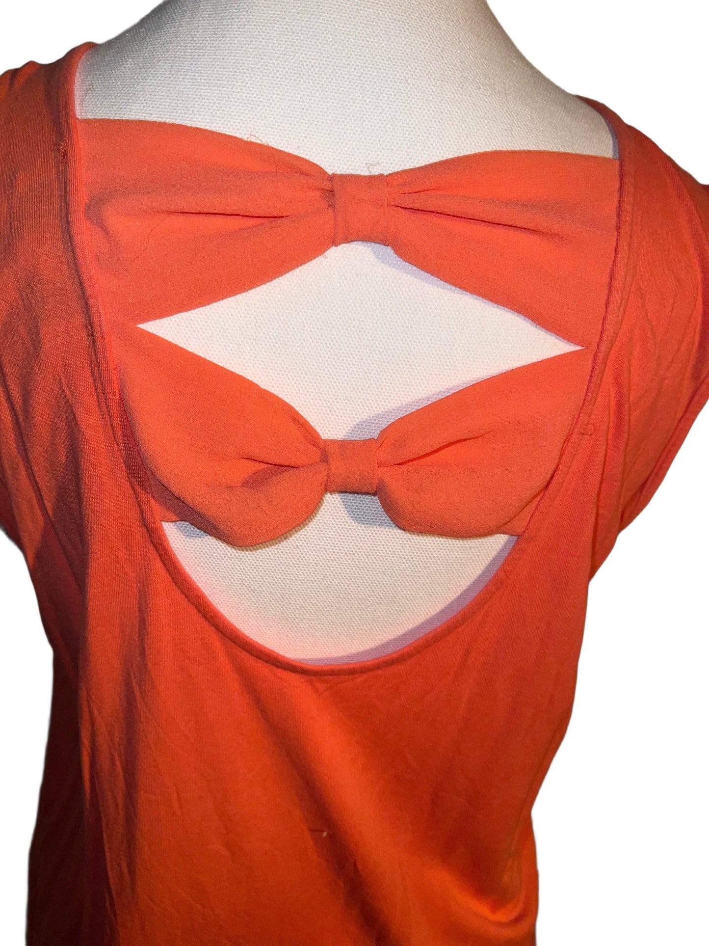 Bow-tie coral top