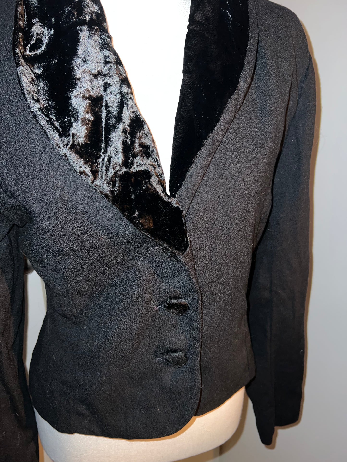 Cropped Blazer with Velvet Details