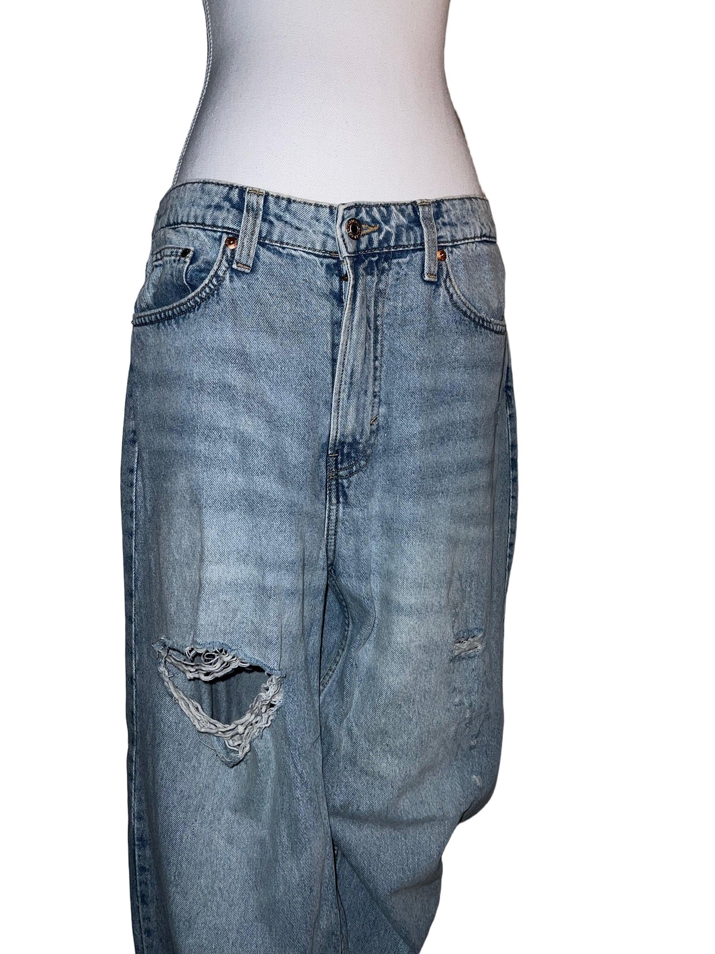 Light Wash Ripped Jeans