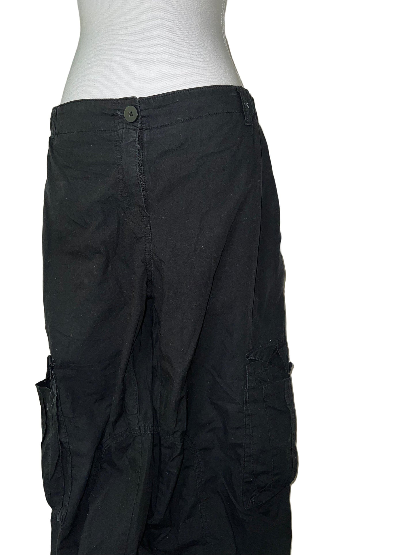 Black Low-rise Cargo Pants
