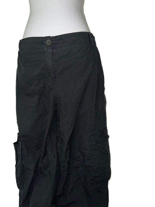 Black Low-rise Cargo Pants